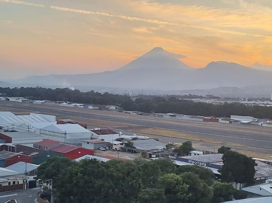 Amazing Volcano Views In Front Of Airport Guatemala City Exterior photo